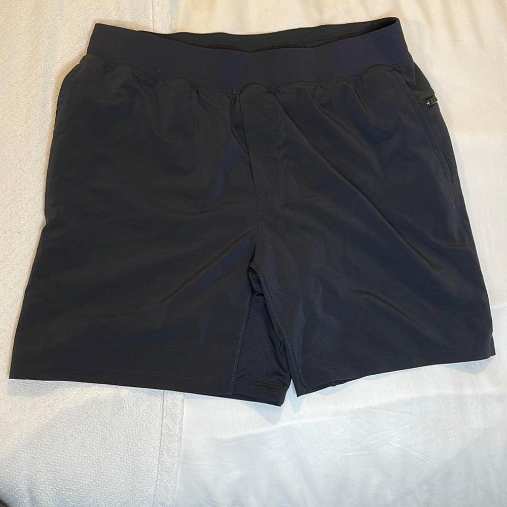 Fabletics Franchise Short 7” XL Black